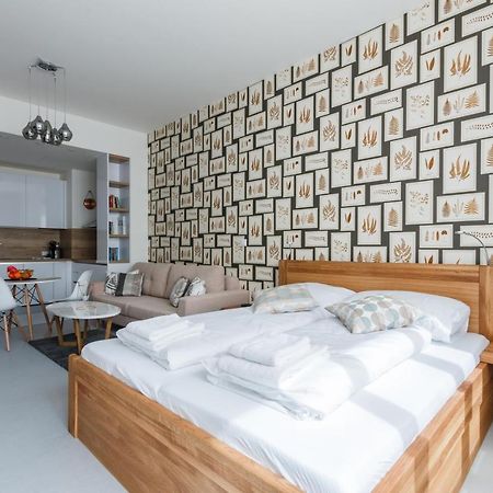Designer Studio In New Town By Prague Days Apartment Bagian luar foto