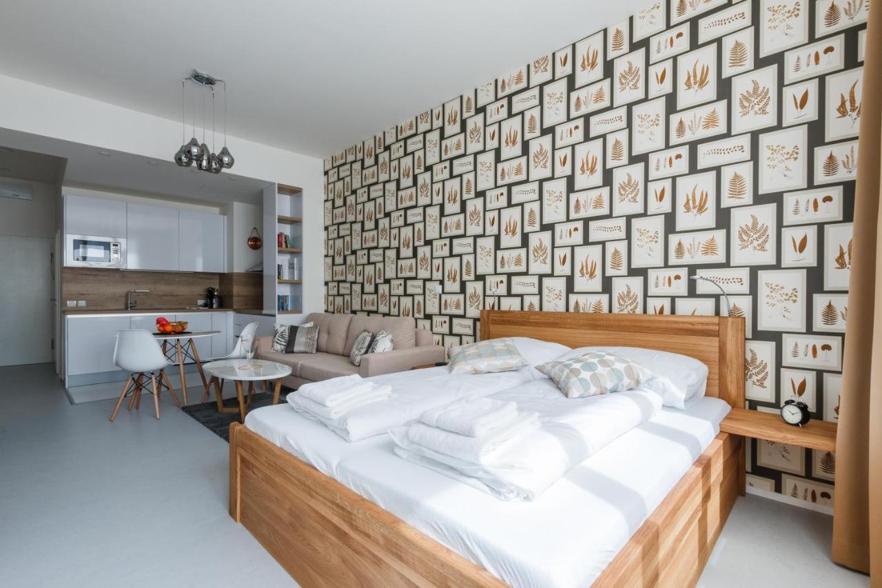 Designer Studio In New Town By Prague Days Apartment Bagian luar foto
